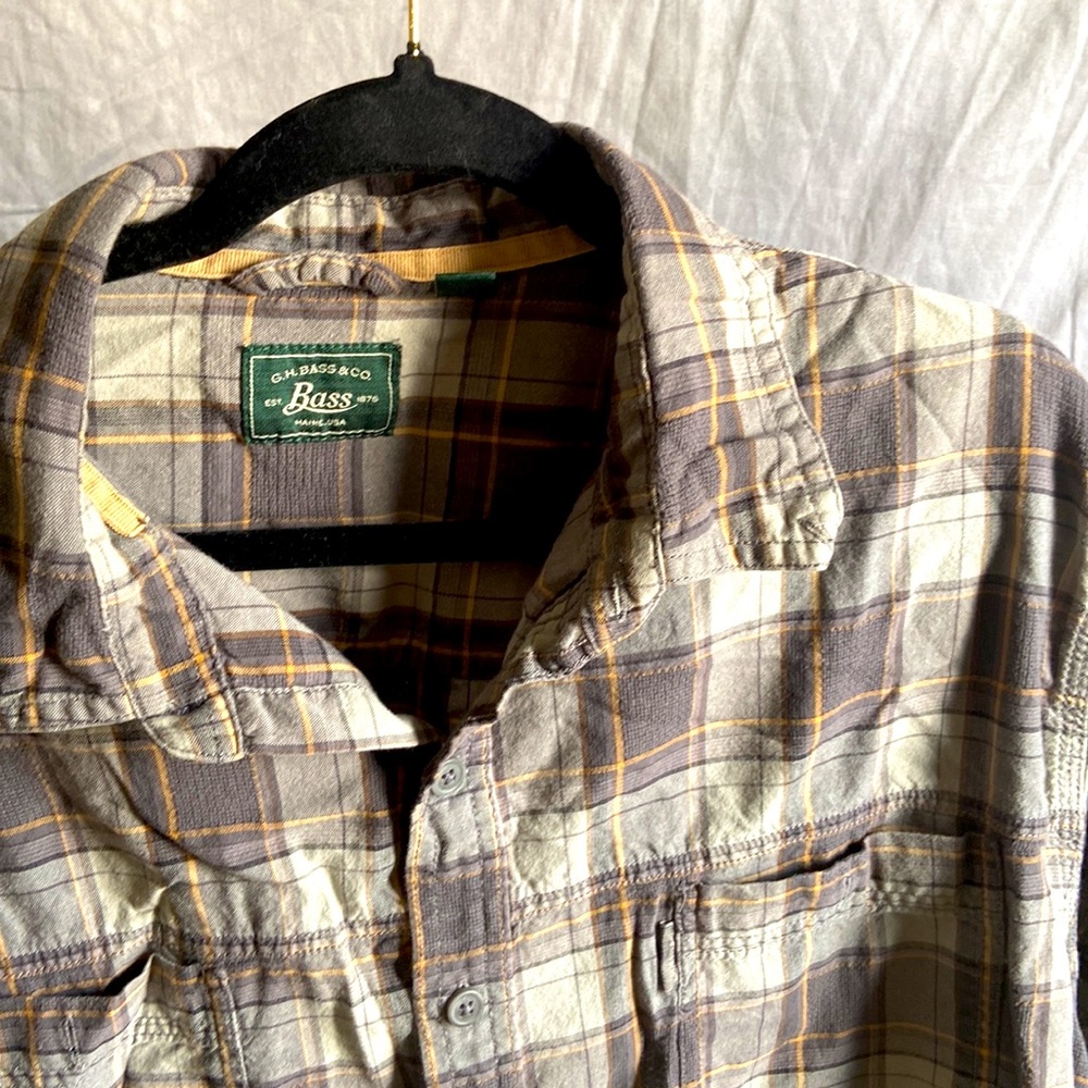 Men’s button down - Picture 2 of 4